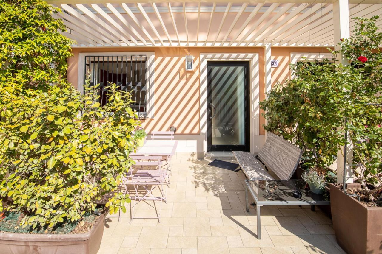 Bilocale Con Giardino A 200Mt Dal Mare - Homeunity Rimini Ngoại thất bức ảnh