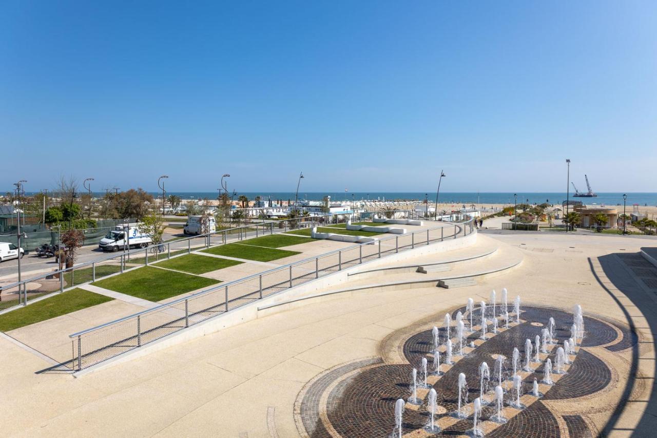 Bilocale Con Giardino A 200Mt Dal Mare - Homeunity Rimini Ngoại thất bức ảnh